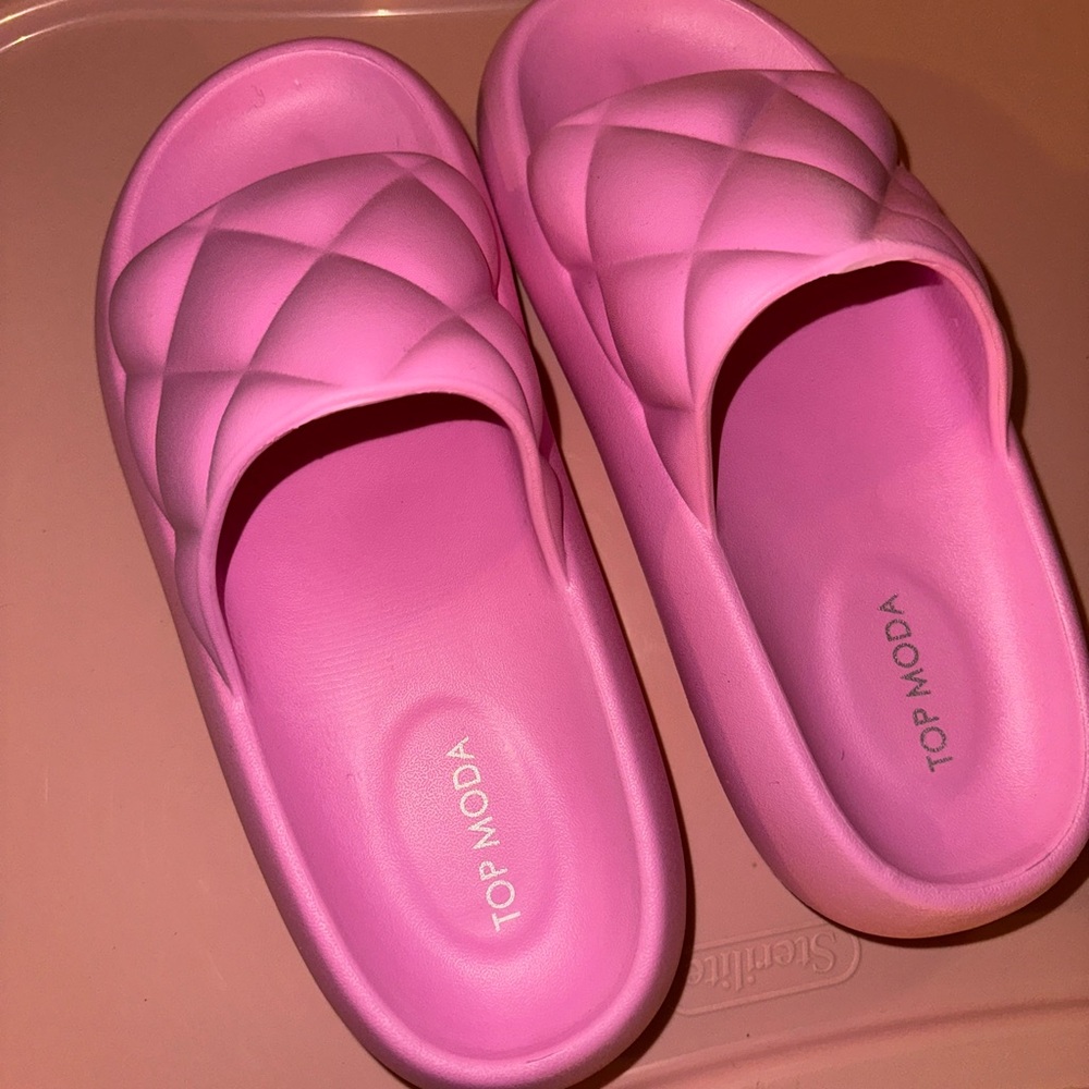 Top Moda Pink “Quilted”Slides